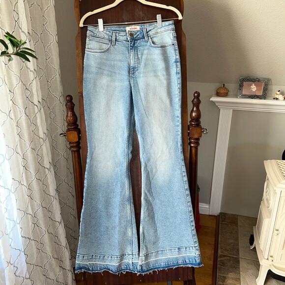Wrangler high rise fierce Flare Jean Womens 6 x 32 Stretch concert western light - Picture 1 of 10